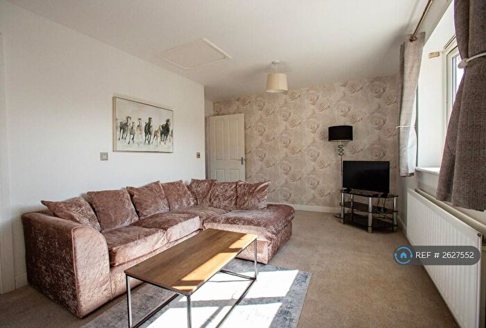 1 Bedroom Semi-Detached House To Rent In Dickens Heath Road, Shirley, Solihull, B90