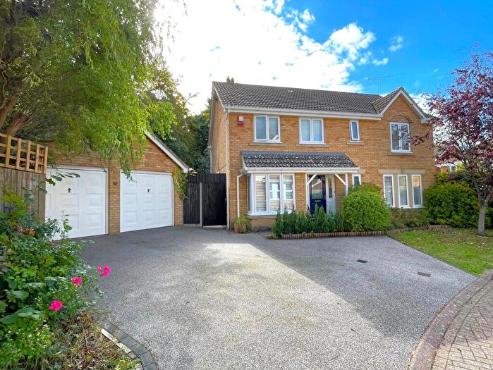 4 Bedroom Detached House For Sale In Beaumaris Gardens, Hythe, SO45