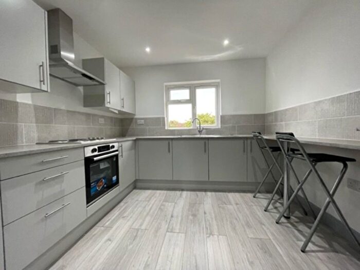 1 Bedroom Studio To Rent In Bensham Lane, Thornton Heath, CR7