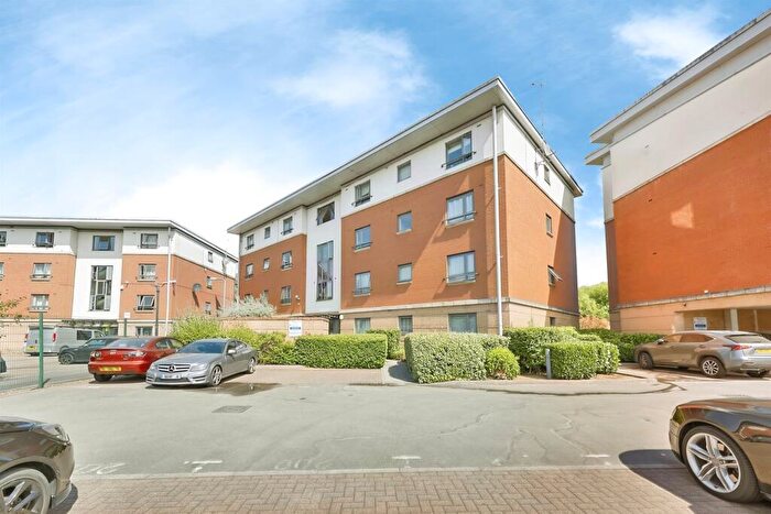 2 Bedroom Flat For Sale In West Cotton Close, Northampton, NN4