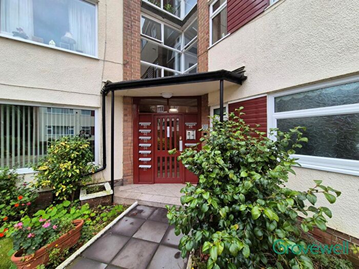 2 Bedroom Flat To Rent In Park Lane Court, Bury New Road, Salford, M7