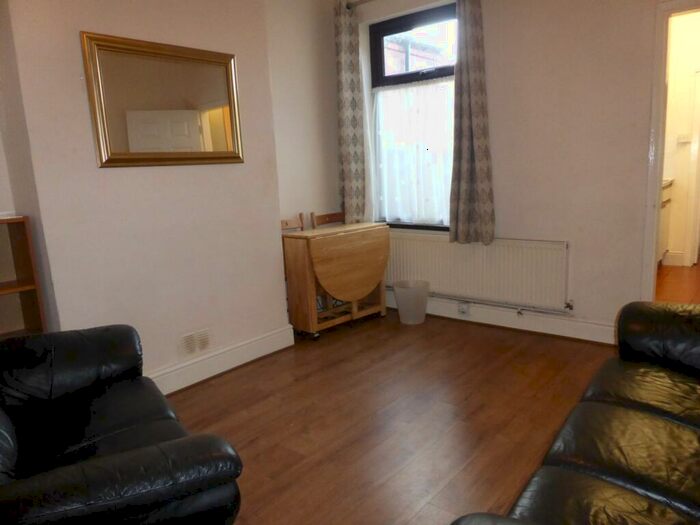 3 Bedroom Terraced House To Rent In Broomfield Road, Earlsdon, Coventry, CV5