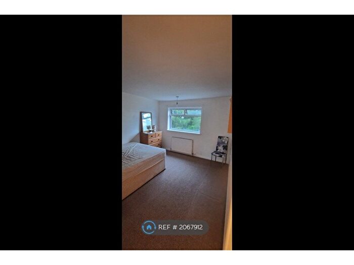 3 Bedroom End Of Terrace House To Rent In Stonebank, Livingston, EH54