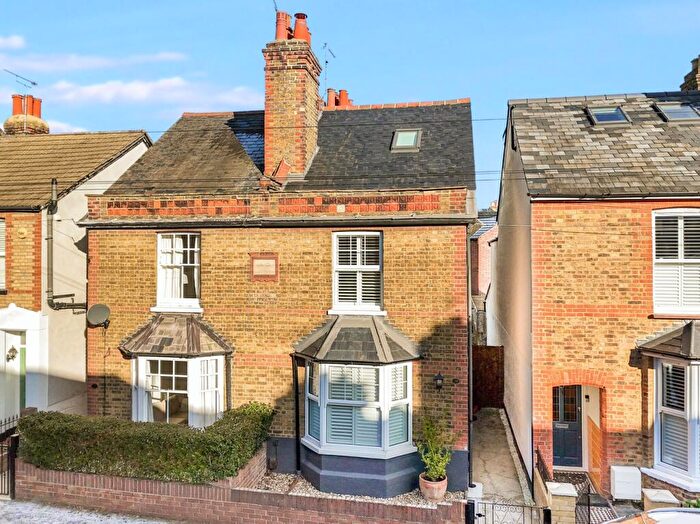 3 Bedroom Semi Detached House For Sale In Hamlet Road, Chelmsford, CM2