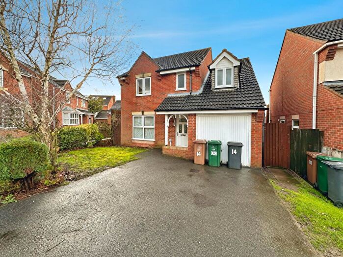 4 Bedroom Detached House For Sale In Tunicliffe Court, Swadlincote, DE11
