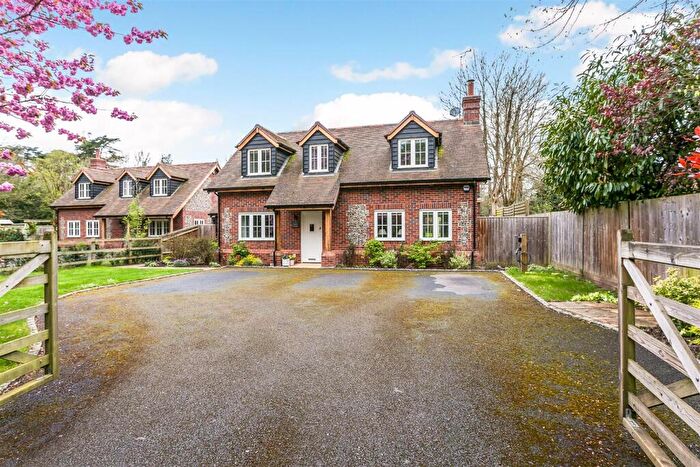 3 Bedroom Detached House For Sale In Cherry Garden Lane, Maidenhead, SL6
