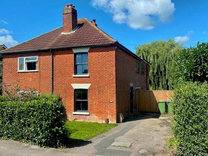 3 Bedroom Semi-Detached House To Rent In Abshot Road, Titchfield Common, Fareham, Hampshire, PO14