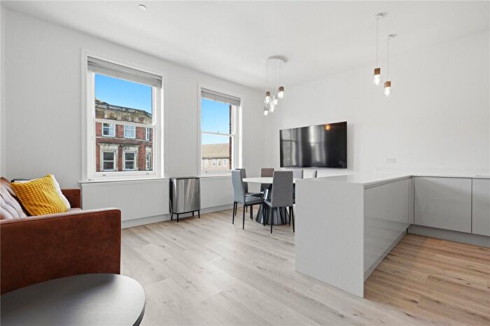 2 Bedroom Apartment To Rent In West End Lane, West Hampstead, London, NW6