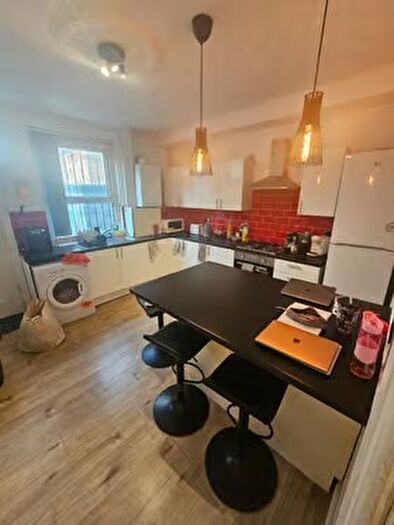 5 Bedroom Terraced House To Rent In Royal Park Road, Leeds, West Yorkshire, LS6