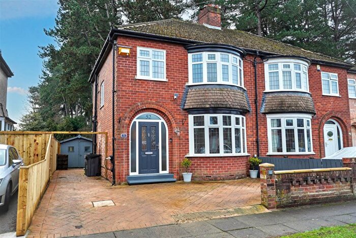 3 Bedroom Semi Detached House For Sale In Danesmoor Crescent, Darlington, DL3