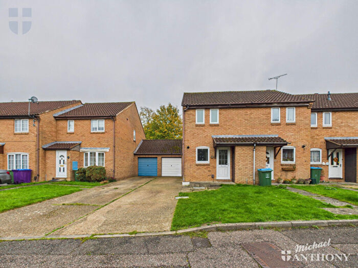 2 Bedroom End Of Terrace House To Rent In Aiston Place, Aylesbury, Buckinghamshire, HP20