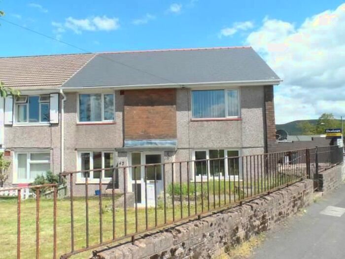 2 Bedroom Flat To Rent In Brynteg Terrace, Ebbw Vale, NP23