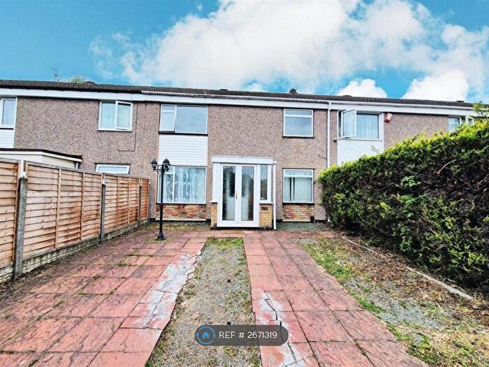 3 Bedroom Terraced House To Rent In Cypress Way, Birmingham, B31