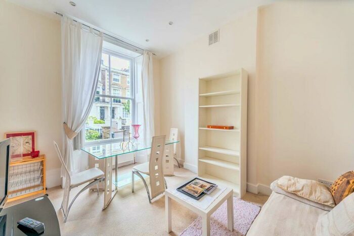 1 Bedroom Flat To Rent In Clifton Hill, St John's Wood, London, NW8