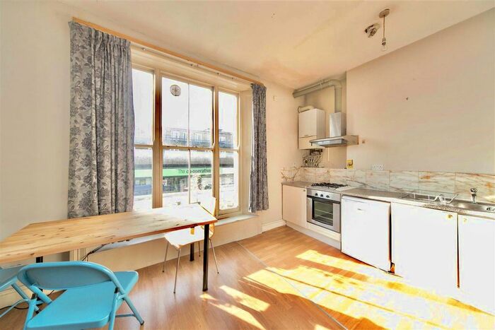 1 Bedroom Flat To Rent In Caledonian Road, London, N1