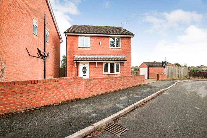 3 Bedroom Detached House To Rent In Springvale Close, Danesmoor, Chesterfield, Derbyshire, S45