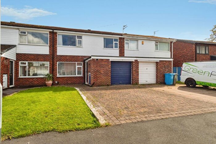 3 Bedroom Terraced House For Sale In Leaburn Drive, Burnage, Manchester, Greater Manchester, M19