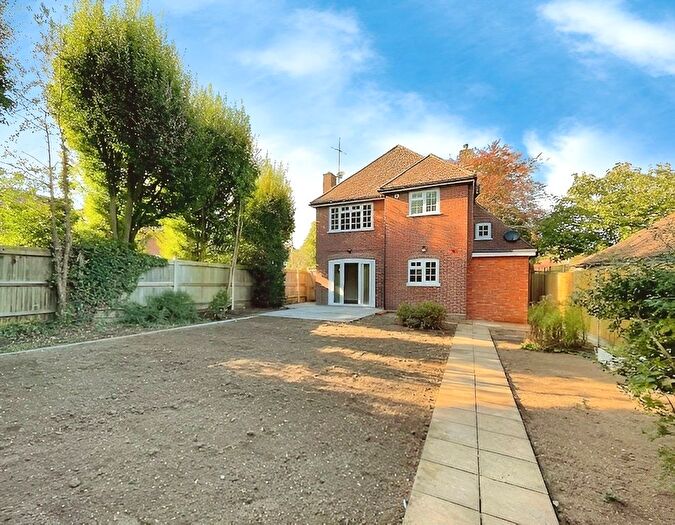 3 Bedroom Detached House To Rent In Ersham Road, Canterbury, Kent, CT1