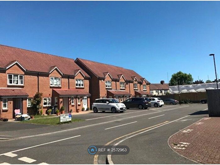 3 Bedroom Terraced House To Rent In East India Way, Croydon, CR0