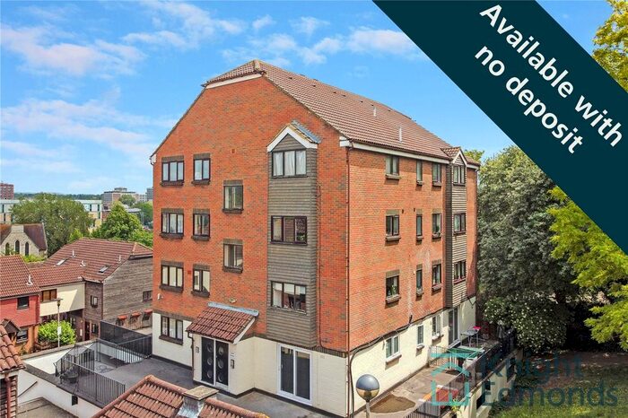 2 Bedroom Flat To Rent In Springvale, Maidstone, Kent, ME16