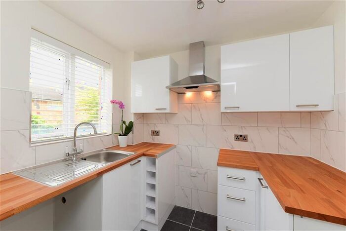 1 Bedroom Flat To Rent In Beacon Gate, Nunhead, SE14