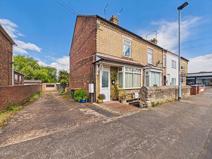 2 Bedroom End Of Terrace House For Sale In Church Street, Stanground, PE2