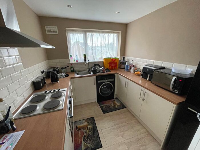 1 Bedroom Maisonette To Rent In Tudor Court, Tipton, DY4