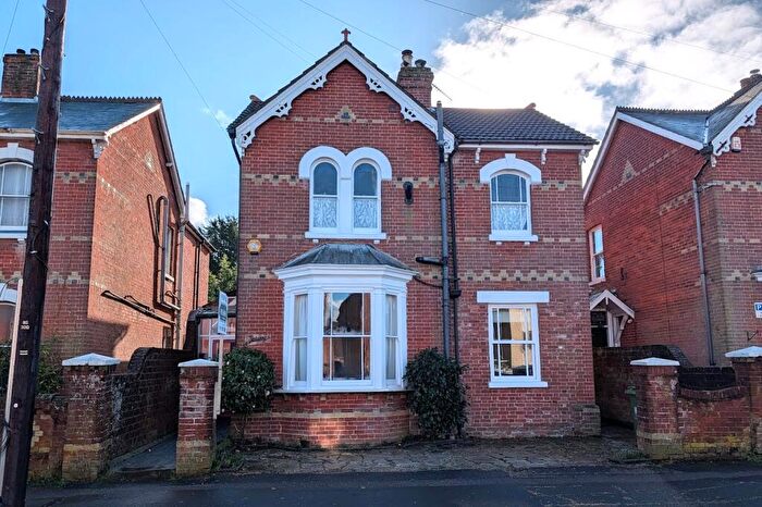 5 Bedroom Detached House For Sale In Southampton Road, Fareham, PO16