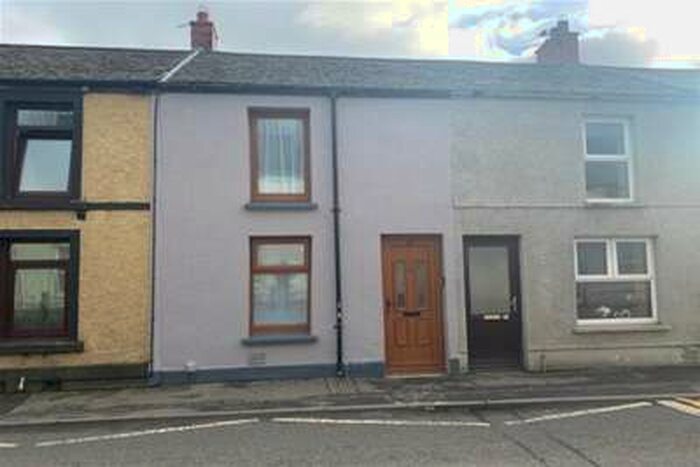2 Bedroom House To Rent In Priory St, Carmarthen, SA31