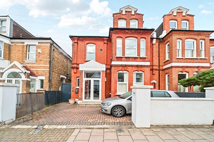 1 Bedroom Flat For Sale In Barrow Road, Streatham, London, SW16