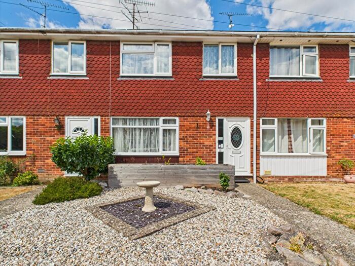 3 Bedroom Terraced House For Sale In Kennedy Drive, Pangbourne, Reading, RG8