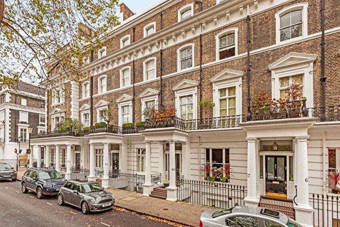 3 Bedroom Flat For Sale In Onslow Square, London, SW7