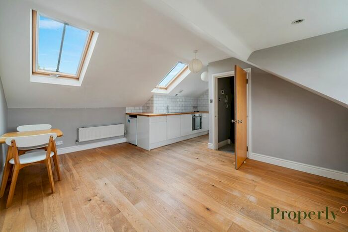 1 Bedroom Flat To Rent In Victoria Road, North Chingford, London, E4