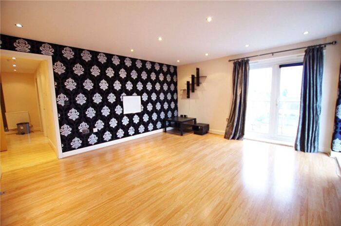 2 Bedroom Flat To Rent In Observer Drive, Watford, WD18