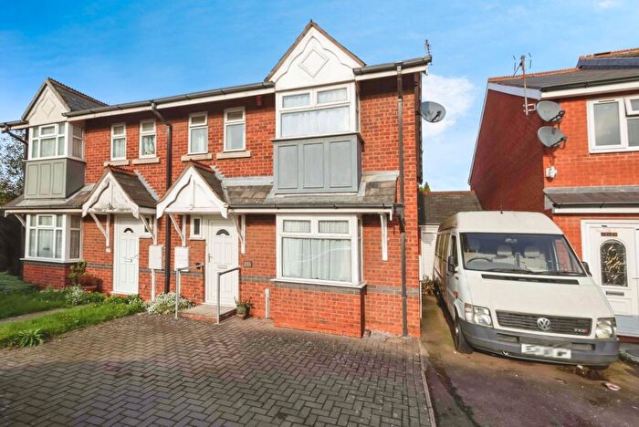 4 Bedroom Semi Detached House For Sale In College Road, Birmingham, West Midlands, B8
