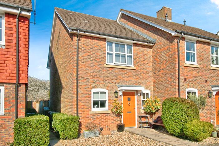 3 Bedroom End Of Terrace House For Sale In Maxted Close, Staplehurst, Tonbridge, TN12