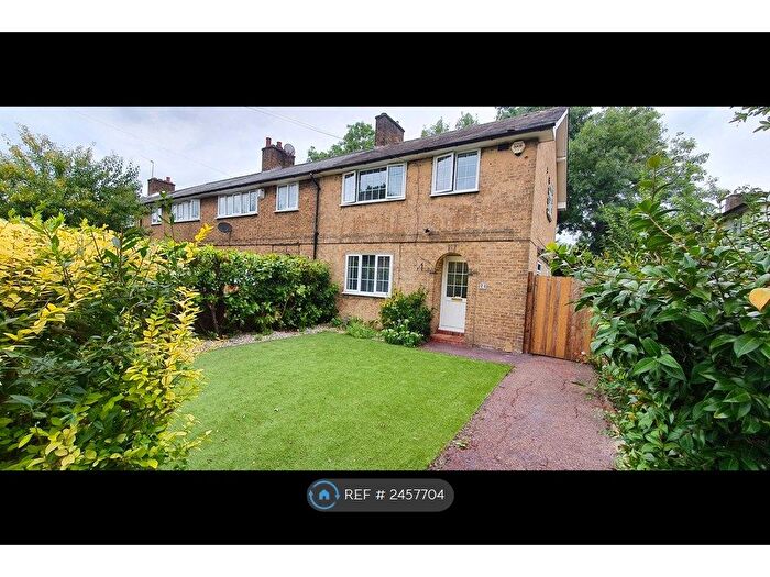 4 Bedroom End Of Terrace House To Rent In Meretone Close, London, SE4