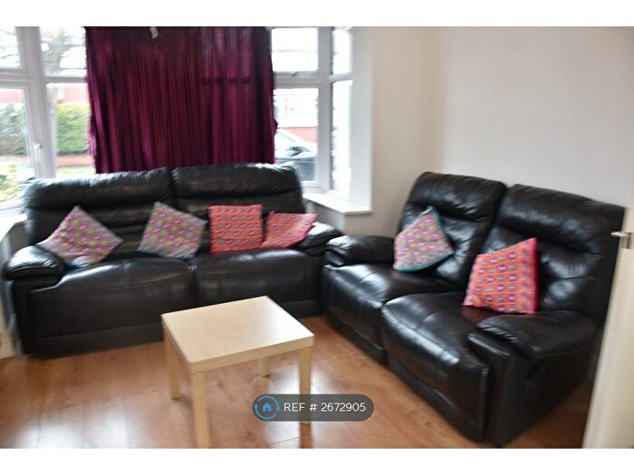 4 Bedroom Semi-Detached House To Rent In Harley Road, Harrow, HA1
