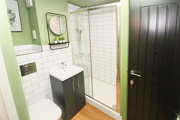 1 Bedroom Flat To Rent In Palatine Road, Manchester, Greater Manchester, M20