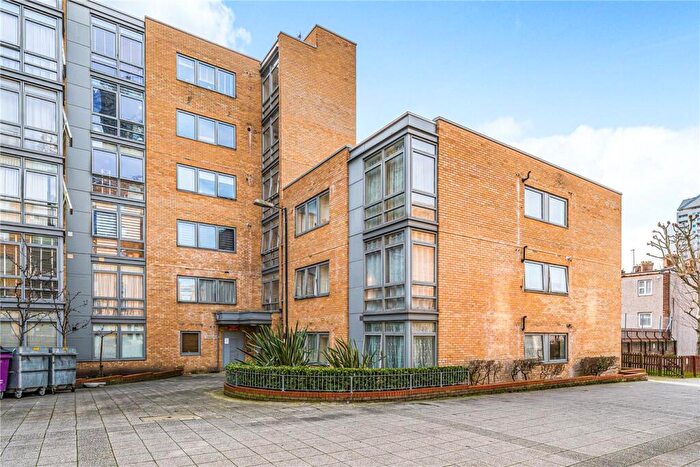 1 Bedroom Apartment To Rent In Cassilis Road, London, E14