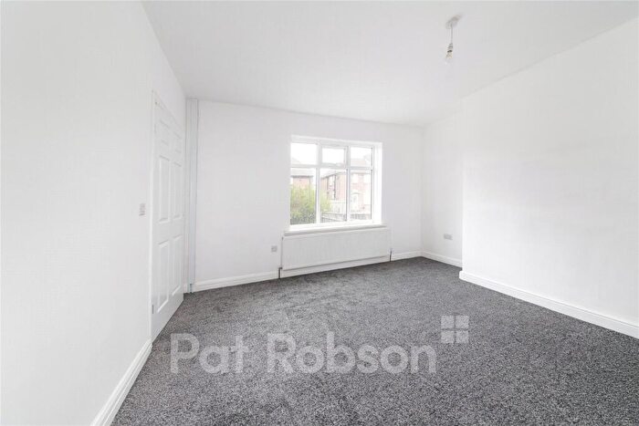 3 Bedroom Semi Detached House To Rent In Royal Crescent, Fenham, Newcastle Upon Tyne, NE4