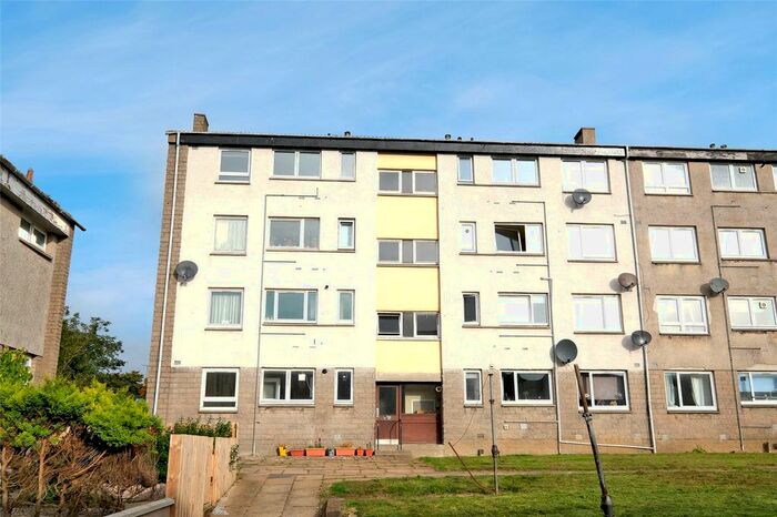 2 Bedroom Flat To Rent In Cornhill Drive, Aberdeen, AB16