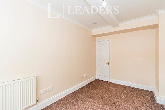 1 Bedroom Apartment To Rent In Kingston Road, Portsmouth, PO2