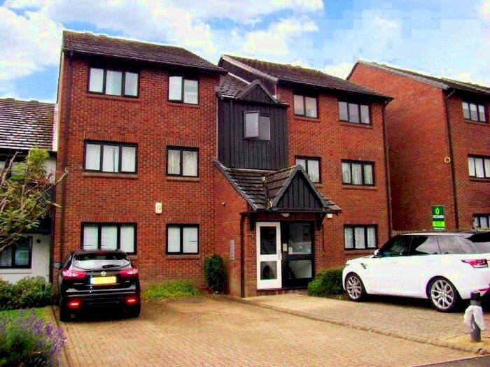 Houses for sale in West Quay Drive, Hayes, UB4