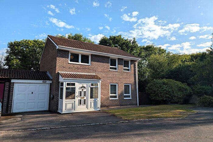 4 Bedroom Detached House To Rent In Allbrook Knoll, SO50