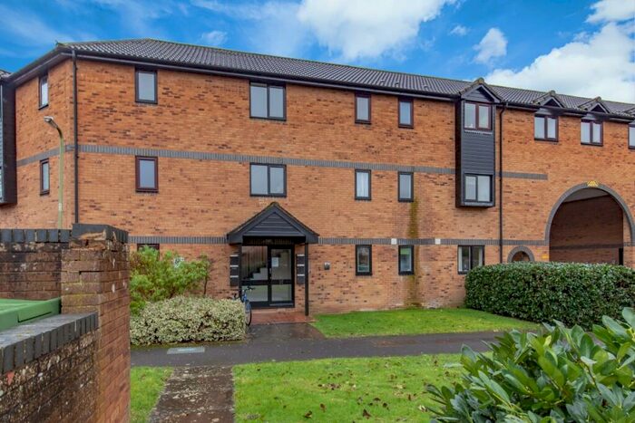 2 Bedroom Apartment To Rent In Heron Drive, Bicester, OX26