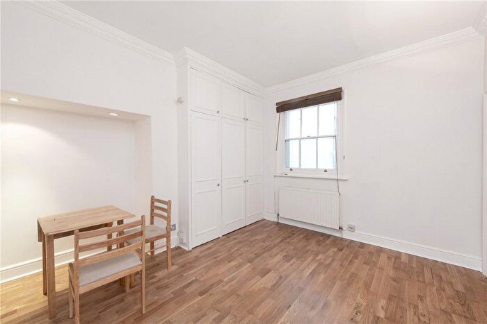1 Bedroom Flat To Rent In Chesham Place, Belgravia, London, Uk, SW1X