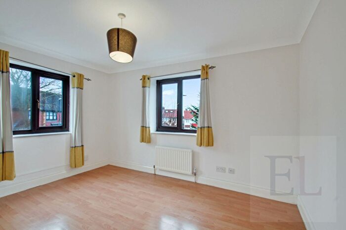 1 Bedroom Terraced House To Rent In Greenacre Close, Northolt, UB5