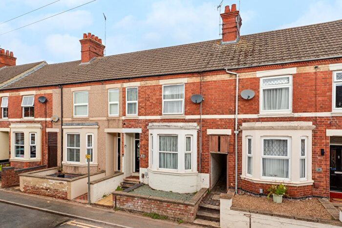 4 Bedroom Terraced House For Sale In Station Road, Burton Latimer, NN15