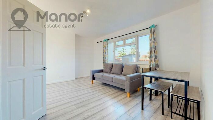 3 Bedroom Terraced House To Rent In Park Avenue, East Ham, E6